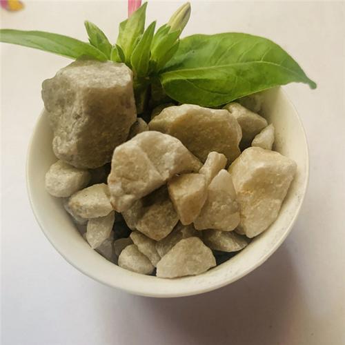 多年來(lái)與科研單位合作,不斷產(chǎn)品結(jié)構(gòu),為拓展市場(chǎng),由原來(lái)單 一的濾料銷